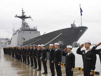 Южнокорейский эсминец приступил к патрулированию Аденского залива