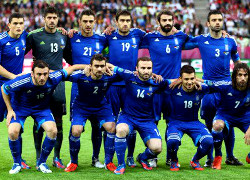 Греческие футболисты отказались от премиальных за участие в ЧМ