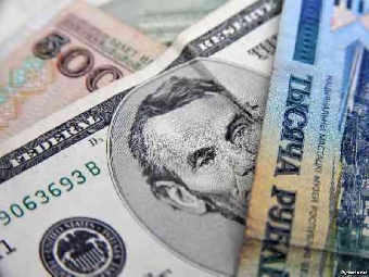 Белорусский рубль незначительно ослаб к базовым валютам