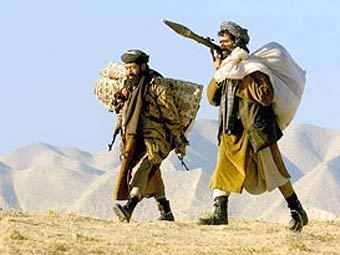 В столкновении с афганскими талибами погибли 30 охранников