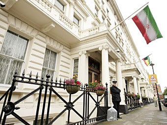 Великобритания выгнала посольство Ирана