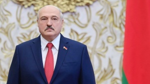 Лукашенко предложил продлить депутатский срок с четырех до пяти лет