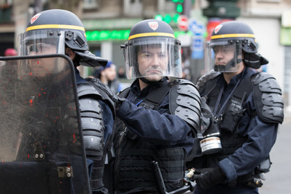 В Париже в результате стрельбы погиб полицейский