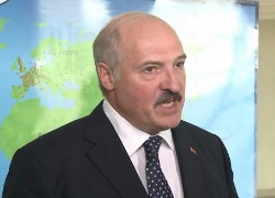 Лукашенко пытается запугать западных послов