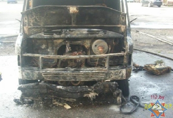 Автомобиль самопроизвольно завелся и загорелся в Минске