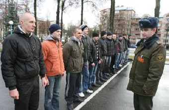 В Беларуси начинается отправка нового пополнения призывников в воинские формирования