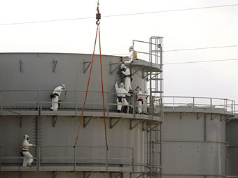 Оператор "Фукусимы" согласился со всеми претензиями в свой адрес