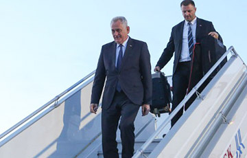 Вслед за президентом в Минск приехал министр обороны Сербии