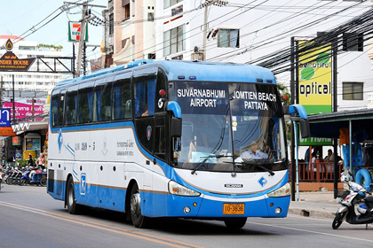 В Таиланде в аварии автобуса пострадали 12 россиян
