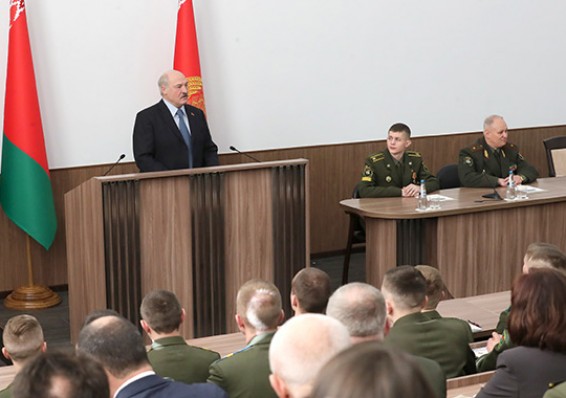 Лукашенко рассказал, каким должен быть президент