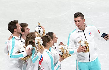 Церемонию награждения фигуристов на Олимпиаде перенесли из-за проблемы с допинг-тестом у россиян