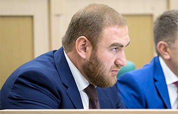 Российского сенатора задержали прямо на заседании Совфеда
