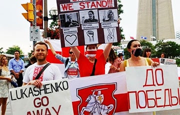 Белорусы Торонто вышли на акцию солидарности с земляками