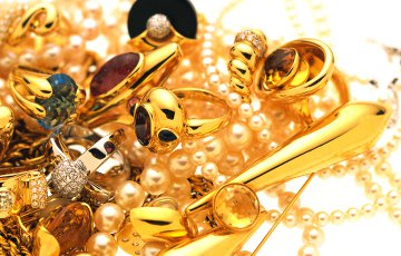 Золото и серебро хотят покупать у белорусов за бесценок