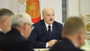 Лукашенко пояснил, с кем будет вести диалог