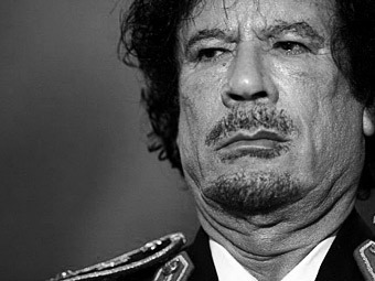 Родственники Каддафи попросили выдать им тело убитого диктатора