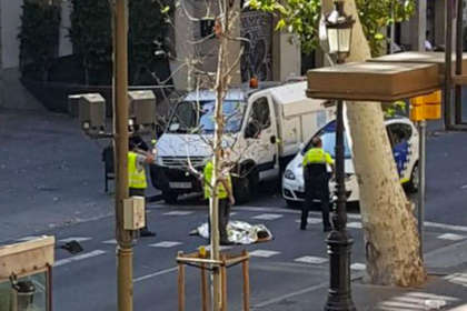 СМИ сообщили о захвате заложников в ресторане Барселоны