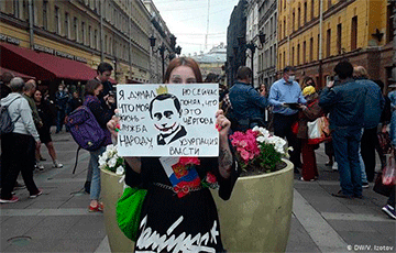 В Санкт-Петербурге и Москве начались протесты