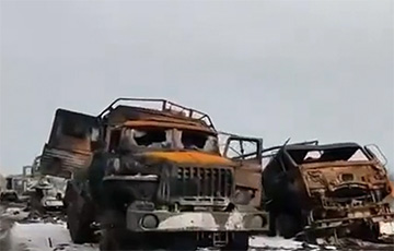 Очевидцы сняли на видео «кладбище» московитской военной техники в Харьковской области