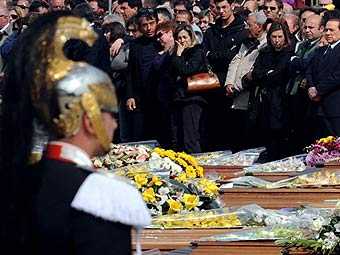 В Италии прошли похороны жертв землетрясения