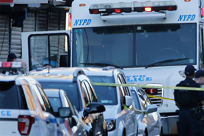 Полицейских в Нью-Йорке заподозрили в групповом изнасиловании 18-летней девушки