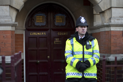 Шесть человек задержаны за пьяное нападение на лондонскую синагогу