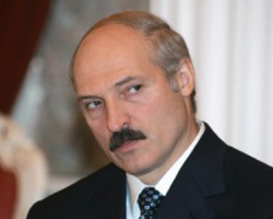 Лукашенко: Бакиев плакал и просил спасти хотя бы детей