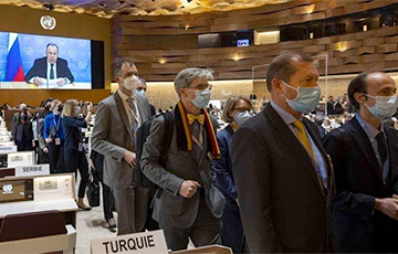 Дипломаты десятков стран бойкотировали выступление Лаврова в зале Совета ООН
