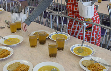 В соцсетях обсуждают фото неаппетитного школьного обеда белорусского школьника