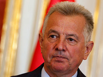 Президент Венгрии подал в отставку из-за обвинений в плагиате