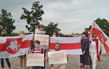 В пяти городах Франции прошли акции солидарности с белорусами