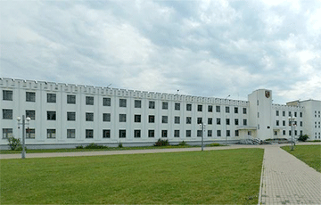 В Барановичах в гимназии №4 произошла вспышка «пневмонии»