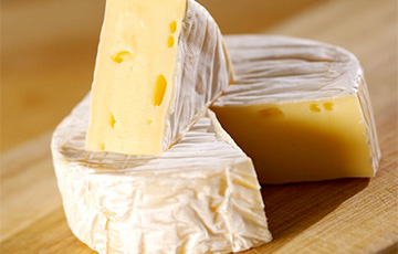 Белорусы не хотят есть сыр с плесенью