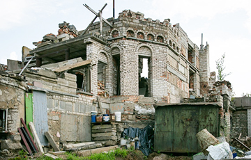 Как выглядит самая странная стройка частного дома в Беларуси