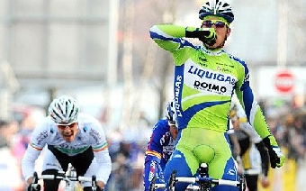 Словак Петер Саган в третий раз выиграл этап на "Тур де Франс-2012"
