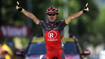 Василий Кириенко не сумел удержаться в отрыве и финишировал 9-м на 11-м этапе "Тур де Франс"