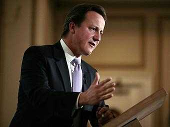 Лидер британской оппозиции призвал к досрочным парламентским выборам