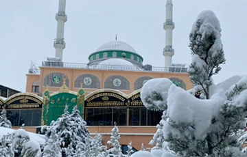Фотофакт: Турцию засыпало снегом