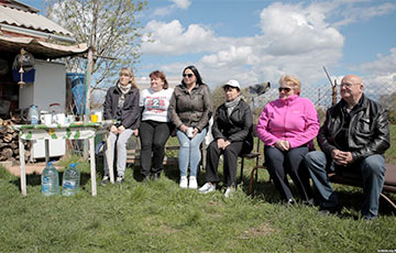 Чисто белорусский сюжет: что стоит за феноменом голодовки матерей