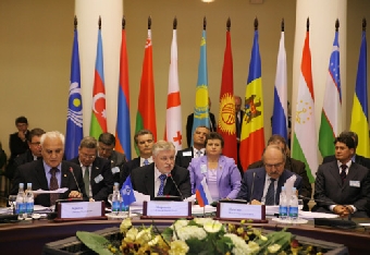 Путин поддержал предложение Исполкома СНГ о председательстве Беларуси в Содружестве в 2013 году