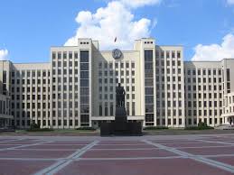 Правительство и Нацбанк утвердили программу повышения доверия к рублю