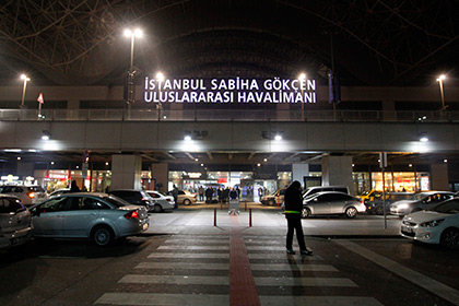 На территории аэропорта в Стамбуле произошел взрыв