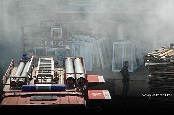 В Мозыре мужчина получил серьезные ожоги при попытке выкатить автомобиль из горящего гаража
