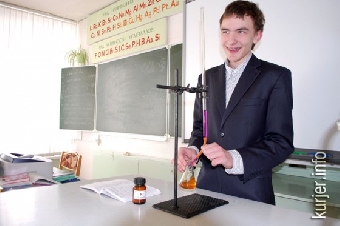 Гимназист из Слуцка Никифор Лазовский завоевал золото международной олимпиады по химии