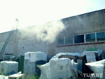 Причиной пожара на трикотажной фабрике в Минске мог стать занесенный источник открытого огня