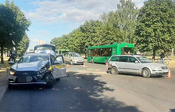 В ДТП с такси в Могилеве пострадали три взрослых и ребенок