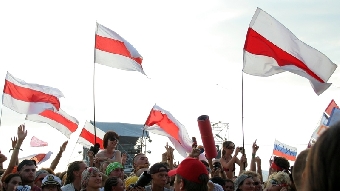 Фестиваль «Кубана» под бело-красно-белыми флагами (Фото)