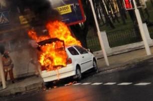 После ДТП в Минске полностью выгорел VW Polo