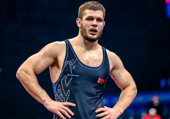 Белорус завоевал серебряную медаль на ЧЕ по вольной борьбе