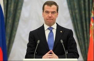 Медведев: «определенные силы» толкают Россию к кризису